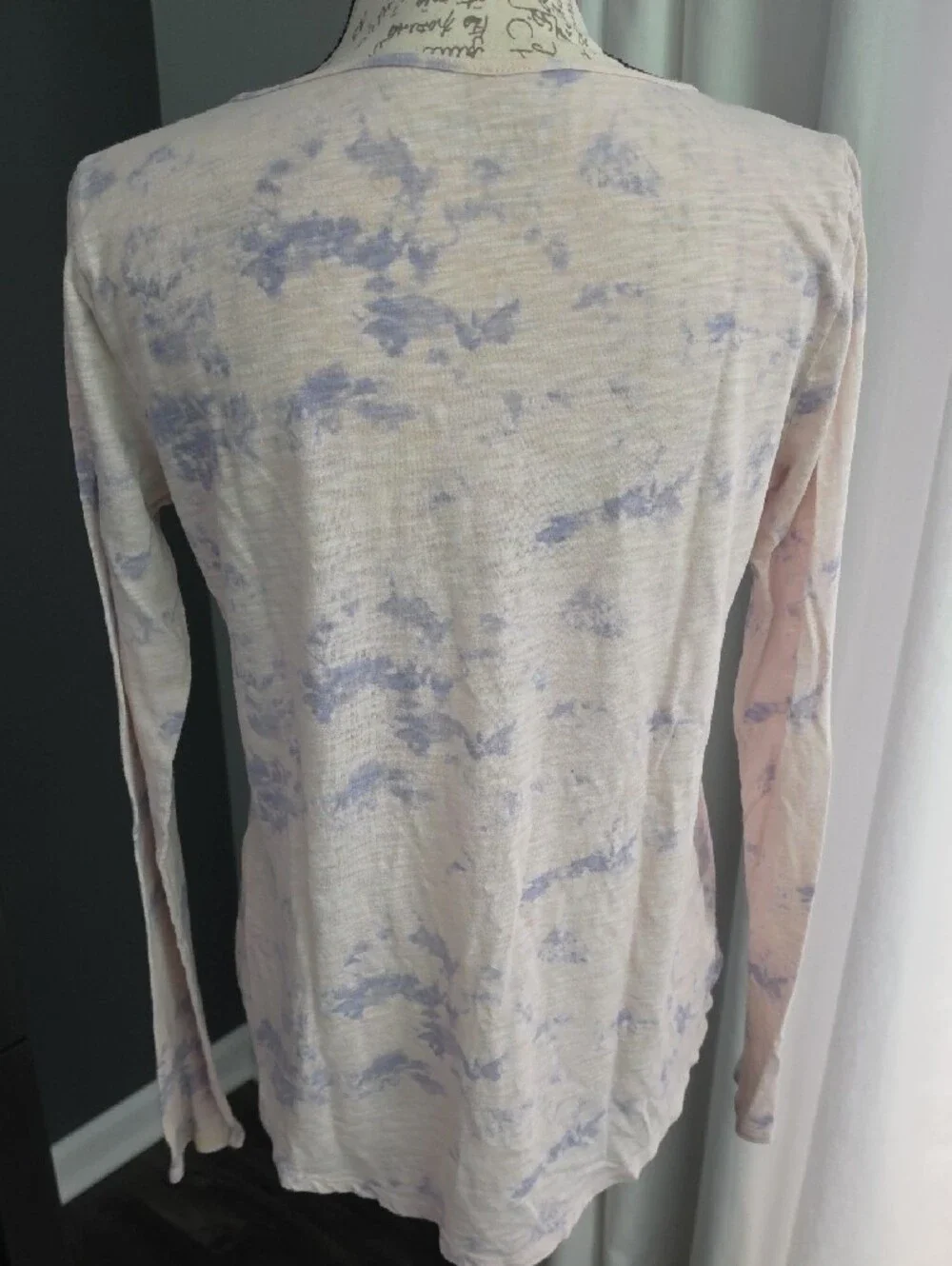 Hollister Light Pink and Lavender Tie-Dye Long Sleeve V-Neck Top